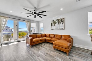 Smart TV y futbolito 