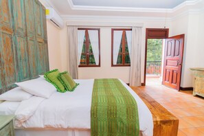 10 slaapkamers, een strijkplank/strijkijzer, gratis wifi, beddengoed