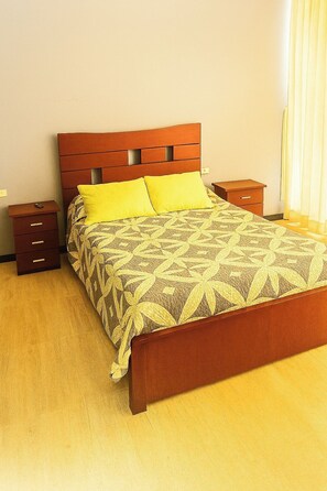 3 bedrooms, WiFi, bed sheets - Beautiful 3-bedroom apartment in enjoyable Banos with Jacuzzi (Banos)