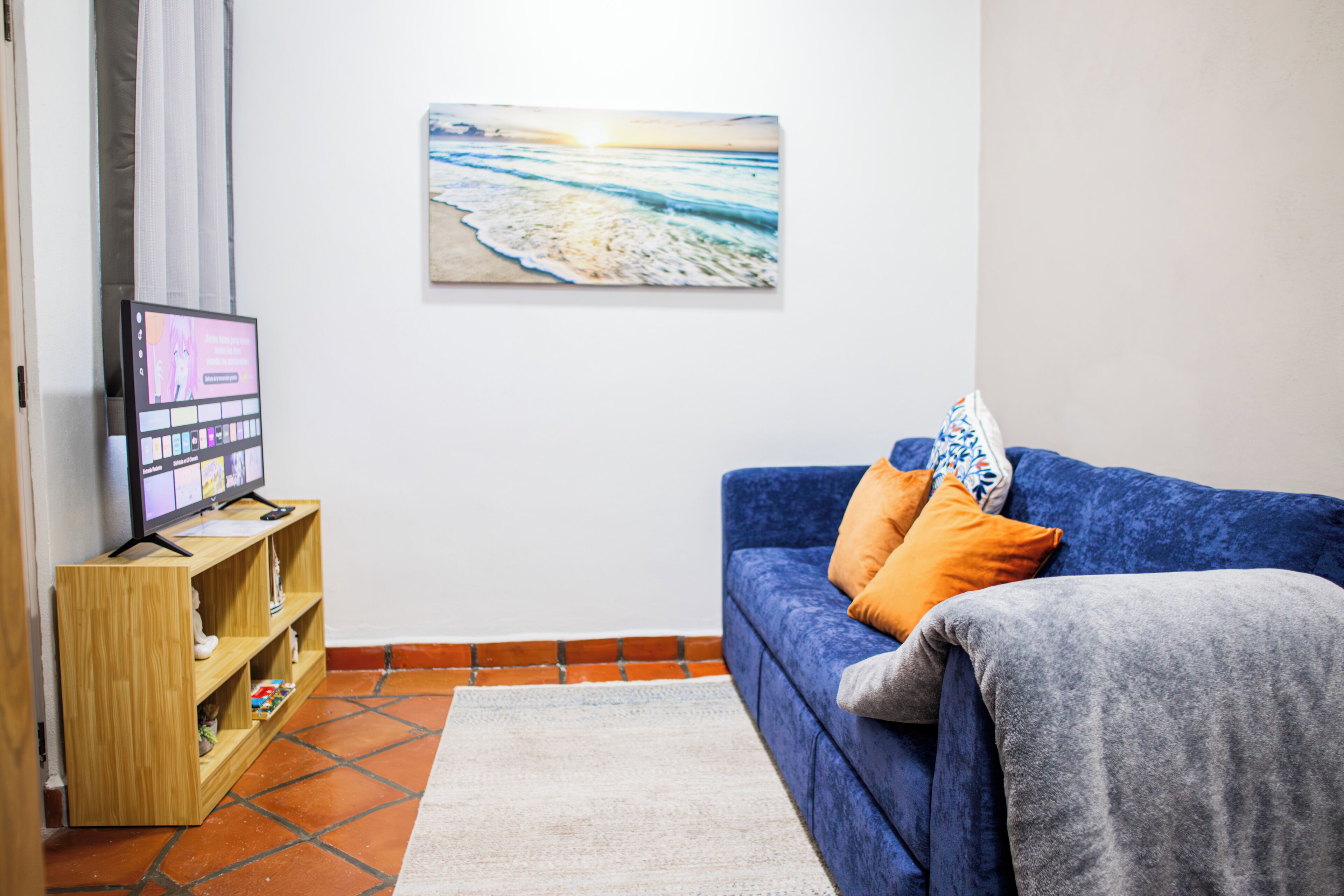 Departamento familiar, cocineta, vista a la montaña | Área de sala de estar