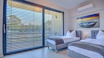 2 bedrooms, iron/ironing board, travel cot, free WiFi