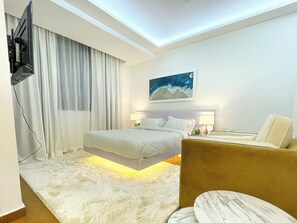 3 bedrooms, iron/ironing board, WiFi, bed sheets
