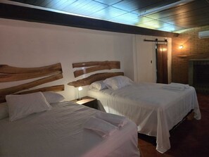 3 bedrooms, desk, iron/ironing board, travel crib
