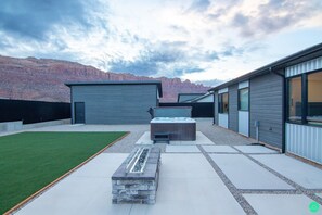 Outdoor spa tub - Crimson Place - Moab Home with a Private Pool! (Moab)