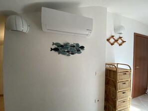 Interior - TWO-ROOM APARTMENT, 3 BEDS, IN THE CONCHIGLIA AREA-Rif. LuciP2 (San Vincenzo)