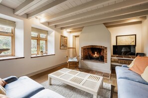 Unclassified image, 4 of 33, button