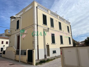 Exterior - Apartment in central area and close to the Port-Rif. Saggi (San Vincenzo)
