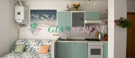 Réfrigérateur, four, lave-vaisselle