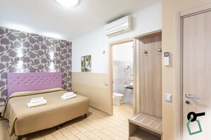 خزنة داخل الغرفة ومكتب وواي فاي مجانًا