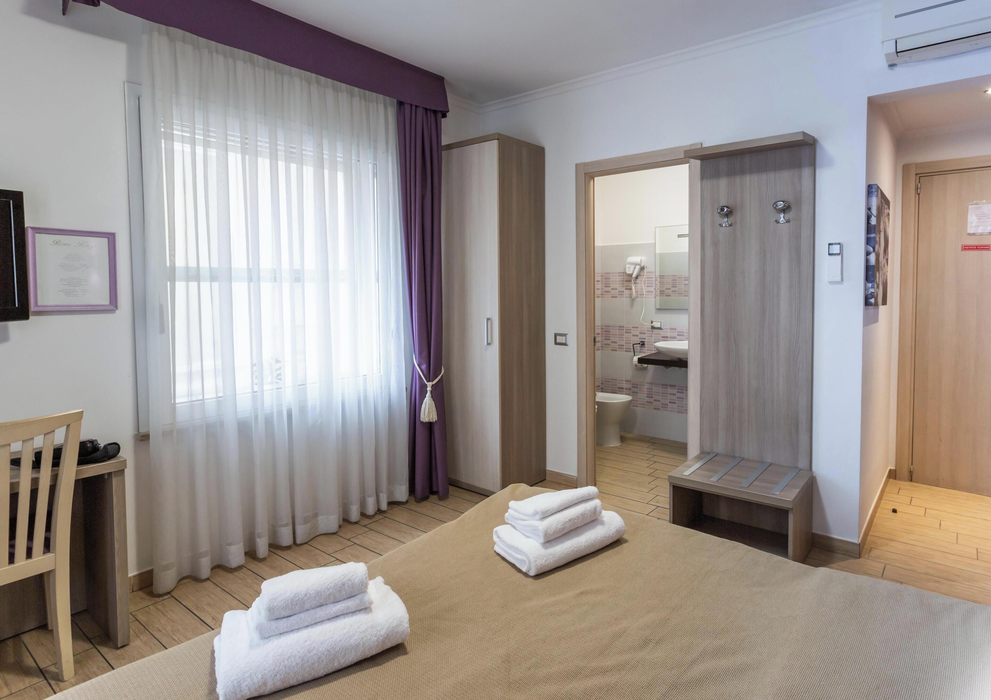 Double Room | In-room safe, desk, free WiFi