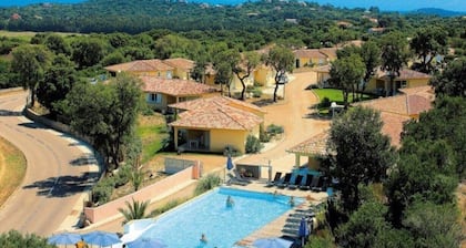 Villa sleeps 4 to 6 near Pinarello beach in Ste Lucie de Porto Vecchio