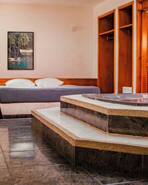 Superior Studio Suite | Desk, laptop workspace, free WiFi - HOTEL ESPOR CA (Barinas)