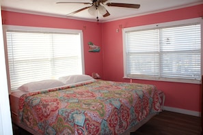4 bedrooms, WiFi, bed sheets