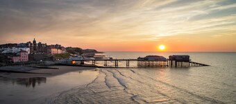 Ultimate romantic retreat, close to beach & walkable pub