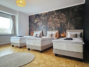 4 soverom, strykejern/-brett, reiseseng for barn og wi-fi (inkludert)