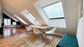 Casa, 2 quartos, vista para a cidade | Opções para refeição