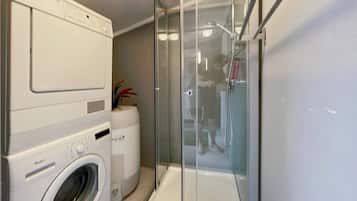 House, 2 Bedrooms, City View | Laundry