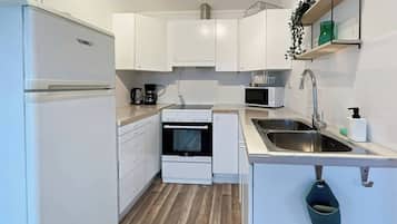 House, 2 Bedrooms, City View | Interior