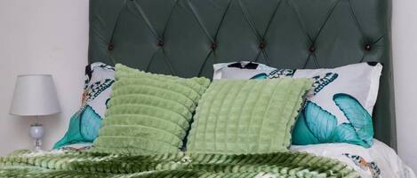 2 dormitorios, tabla de planchar con plancha, wifi y ropa de cama