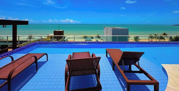 Indoor pool - Mar Bello Plaza - LikeHome Hospedagens (Cabedelo)