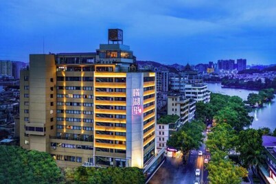 West Lake Garden Hotel