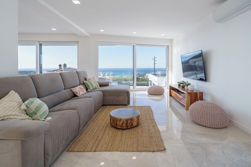 Villa Gold with ocean view