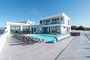 Utomhuspool