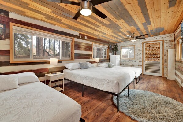 4 bedrooms, individually decorated, individually furnished, bed sheets - Moab Family Getaway #2543 (Big Bear Lake)