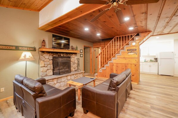 House, Multiple Beds, Hot Tub, Mountain View (290) | Living area | Fireplace - Kelley's Kabin #290 (Big Bear Lake)