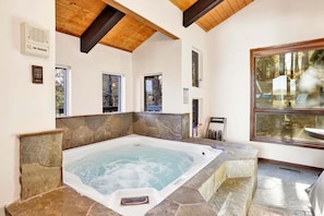 Cabin, Multiple Beds, Hot Tub, Mountain View (2529) | Interior