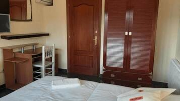 Habitación estándar, 1 cama de matrimonio, vistas al jardín | Wifi gratis
