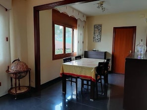 Dining room - Villas Coliving Casa Rural (Sant Fost de Campsentelles)