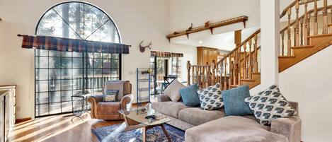 Cabane, plusieurs lits, bain à remous, vue montagne (2506) | Coin séjour