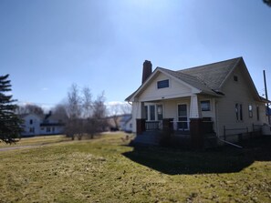Exterior - Cozy, Private Country Home on a Farm in the Finger Lakes (Bloomfield)