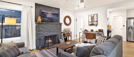 Cabin, Multiple Beds, Patio, Mountain View (2528) | Living area | Fireplace