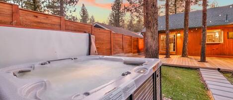 Cabin, Multiple Beds, Hot Tub, Mountain View (2518) | Terrace/patio