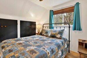 Cabin, Multiple Beds, Hot Tub, Mountain View (2337)