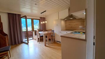 Family Condo, Balcony, Mountain View | Private kitchen