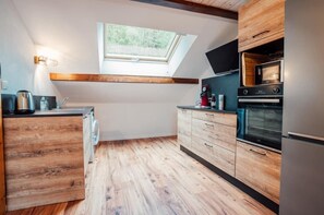 Mikrowelle, Ofen, Herdplatte, Geschirrspüler