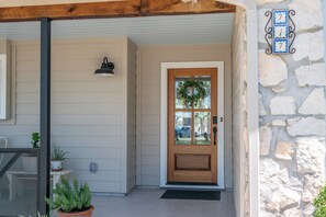 Exterior detail - Ranchview Retreat in the heart of Johnson City (Johnson City)