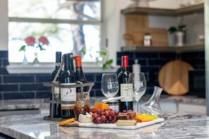 Dining - Ranchview Retreat in the heart of Johnson City (Johnson City)