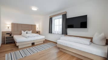 Traditional-Chalet, Bergblick | 4 Schlafzimmer, Verdunkelungsvorhänge, schallisolierte Zimmer