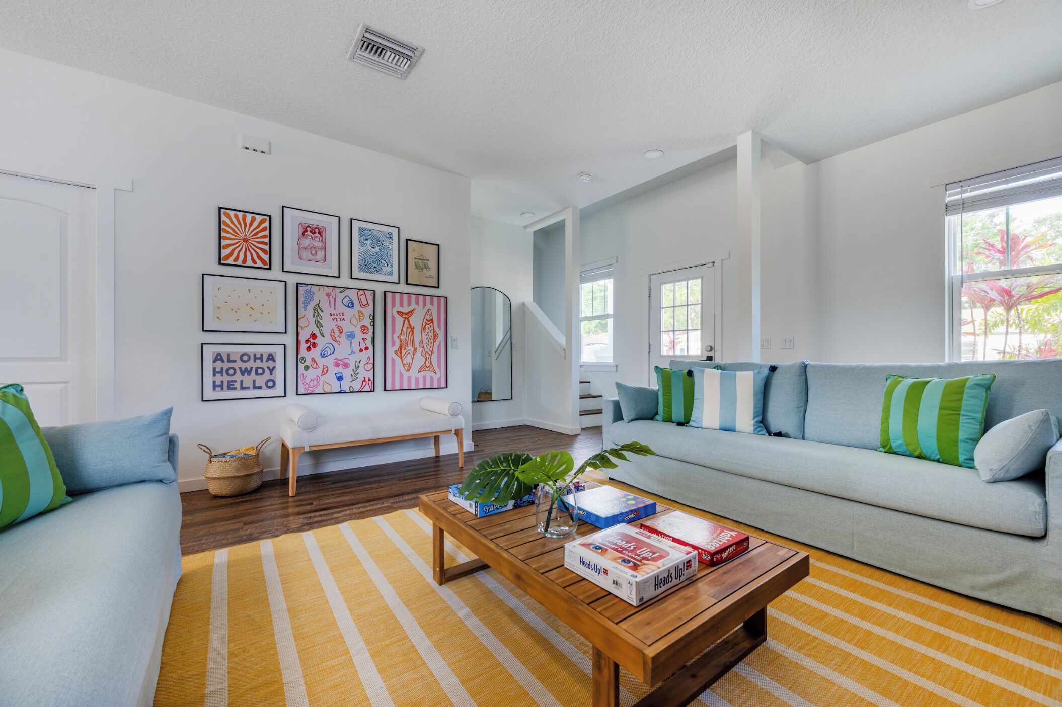 Smart TV, books, offices