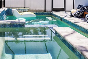 Beheizter Pool