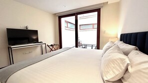 1 bedroom, iron/ironing board, travel crib, WiFi - La Ronda 431 - Apt. #102 (Quito)
