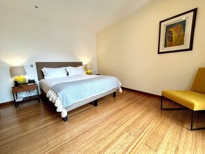 1 chambre, fer et planche à repasser, lit de bébé portatif, Wi-Fi