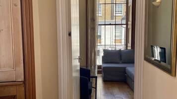 Luxury Apartment, Ensuite (F3) | 1 bedroom, free WiFi