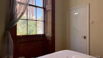 Luxury Apartment, Ensuite (F3) | 1 bedroom, free WiFi