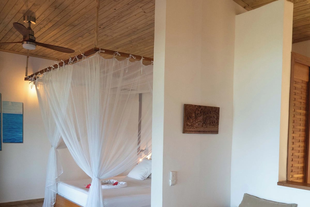 Doppia Deluxe, vista mare | Biancheria da letto di alta qualità, materassi in memory foam, minibar