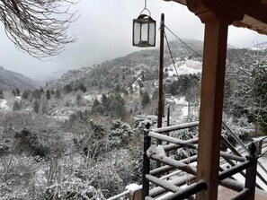 Property grounds - Aithra Luxury Suites, Junior Lakeview Suite (Tsivlos)